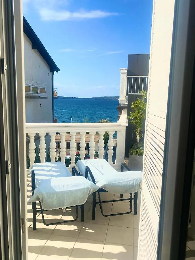 Apartment Villa Diana Kastela