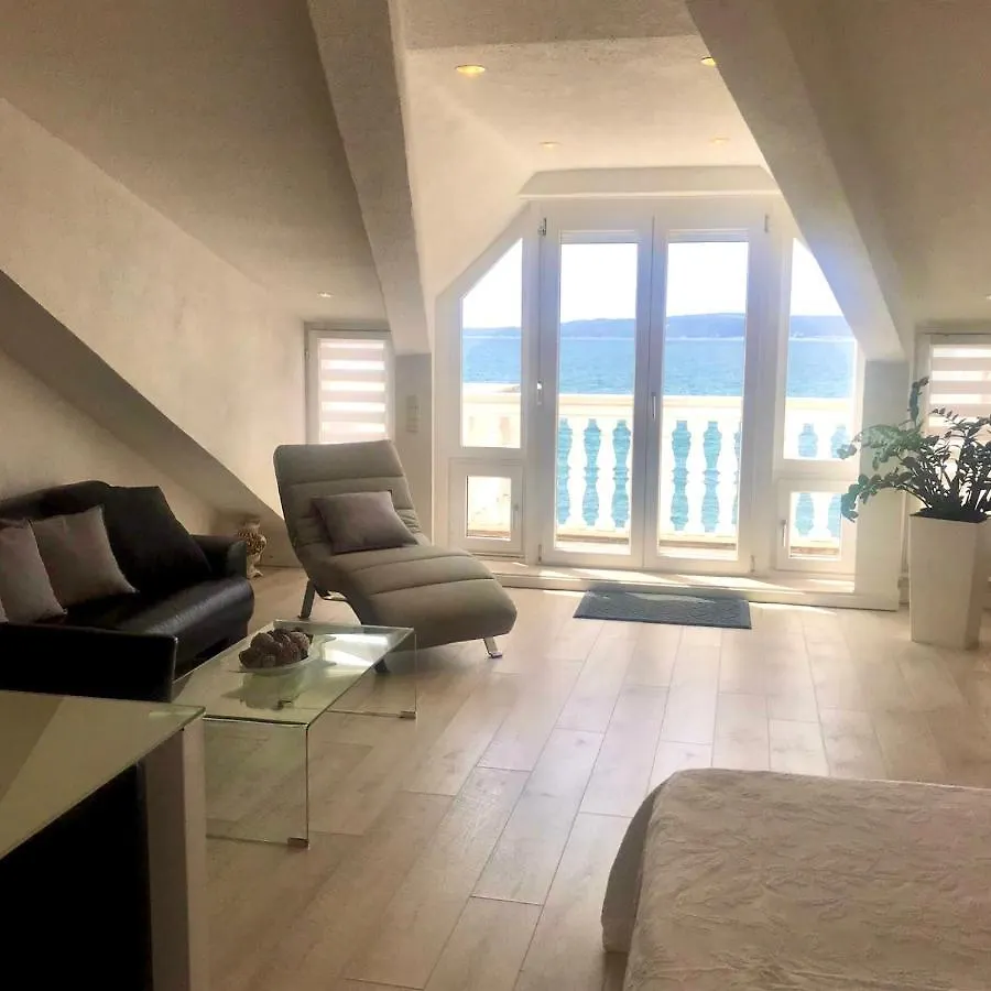 Villa Diana Kastela Apartment