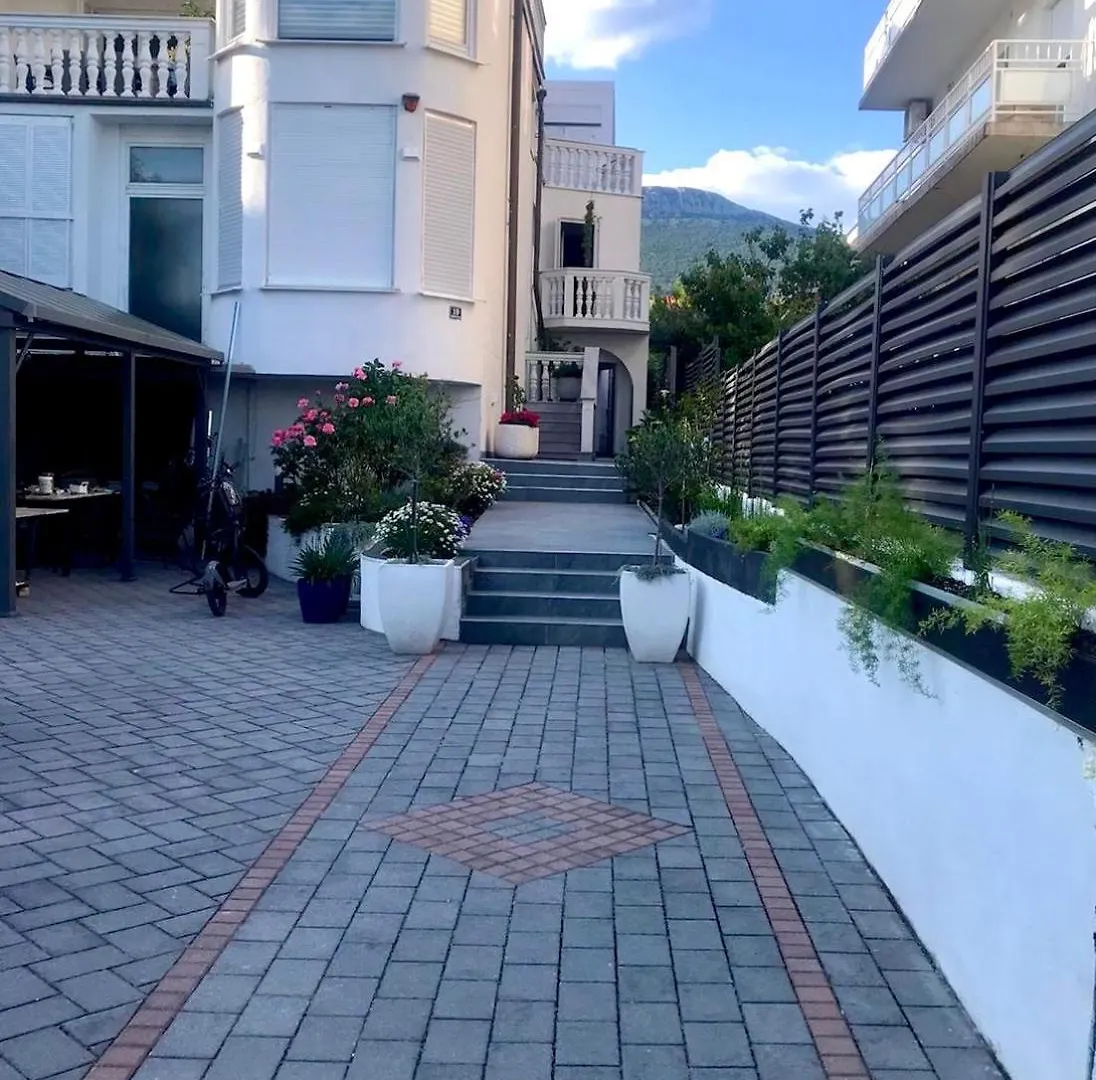 Villa Diana Kastela Apartment