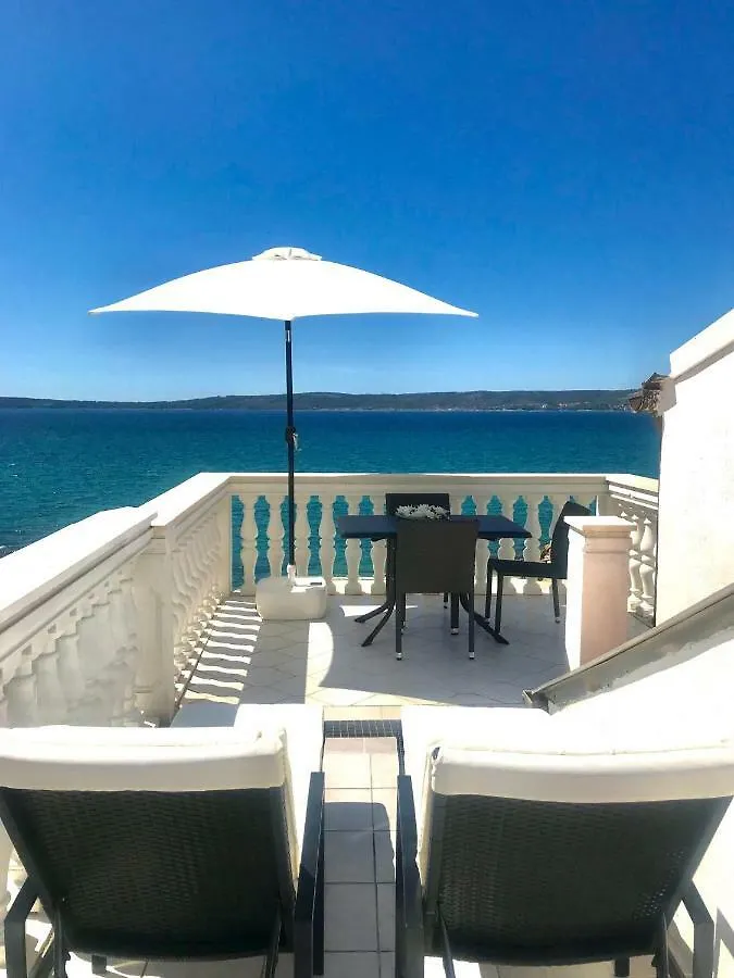 Villa Diana Kastela Apartment