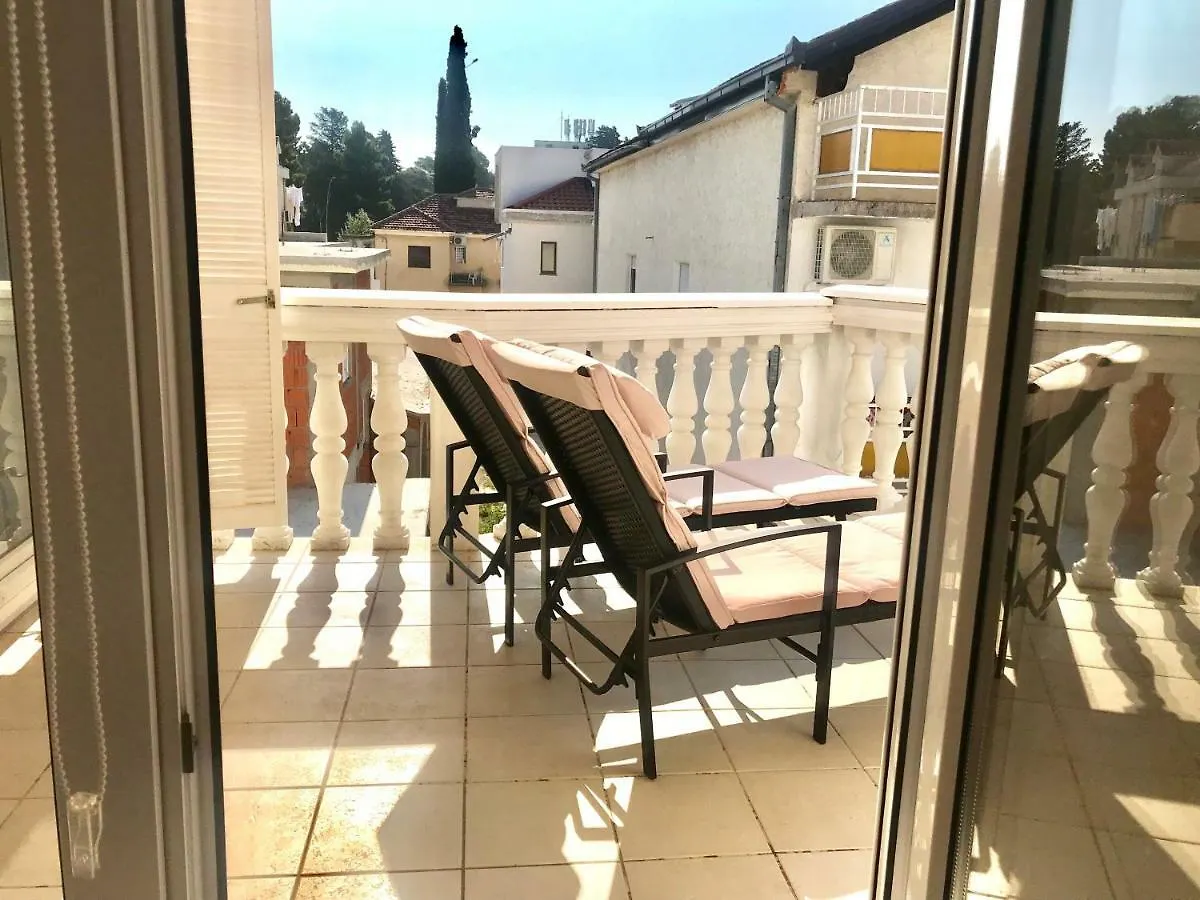 Apartment Villa Diana Kastela Croatia